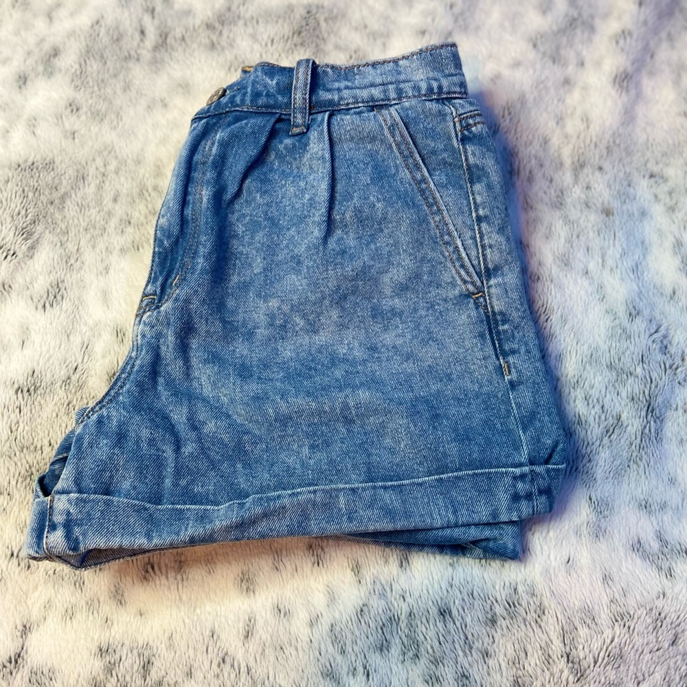 American eagle , style mom short